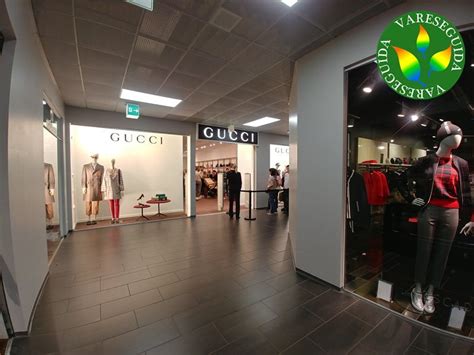 fox town gucci prezzi|Shop Gucci, Prada, D and G .